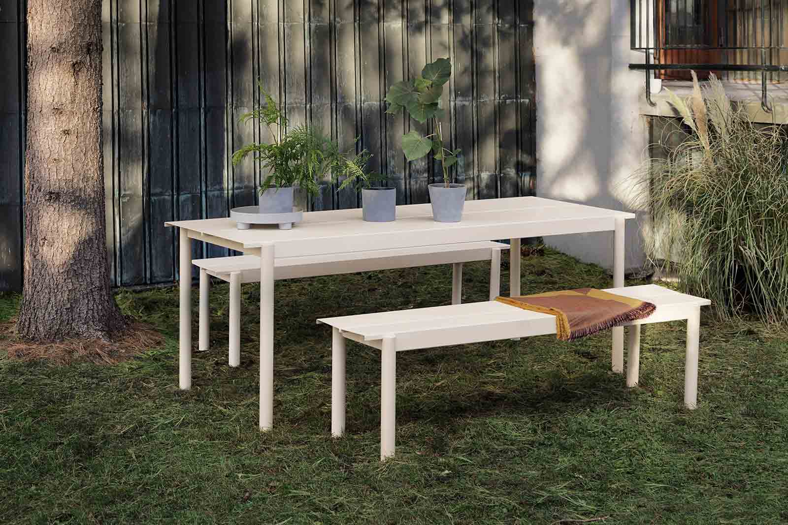 Linear Steel Table, Boutique Danoise Basel Daenische Designer Moebel Accessoires Wohnen News